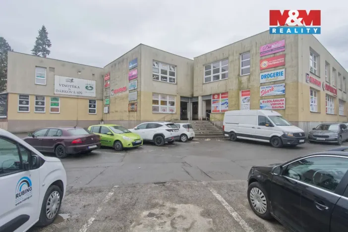 Pronájem obchodního prostoru, Orlová - Lutyně, Masarykova třída, 222 m2