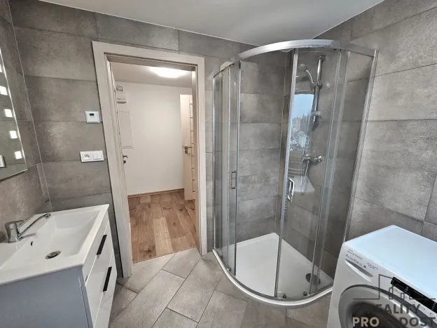 Pronájem bytu 1+kk, Kyjov, třída Komenského, 29 m2