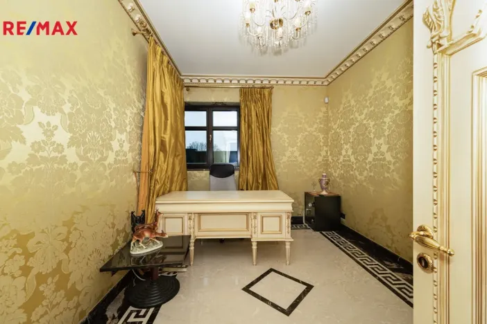 Pronájem rodinného domu, Praha - Kunratice, 450 m2