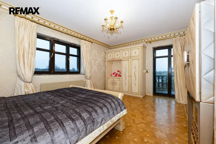 Pronájem rodinného domu, Praha - Kunratice, 450 m2