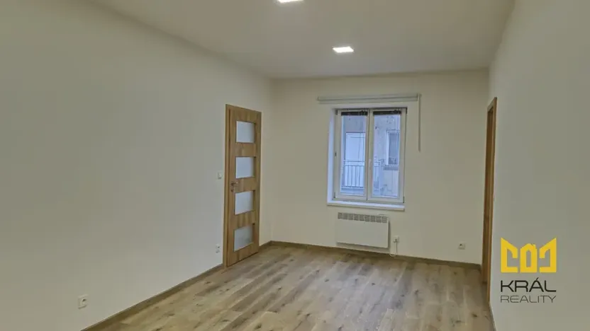 Pronájem bytu 2+1, Praha - Smíchov, Nádražní, 52 m2