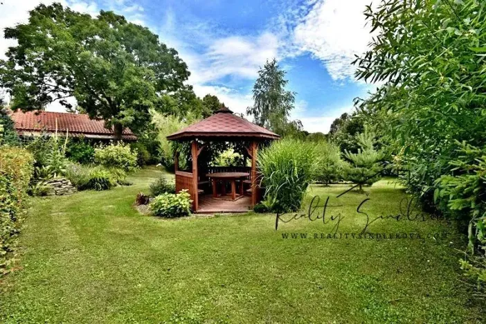 Prodej apartmánu, Hranice, 297 m2