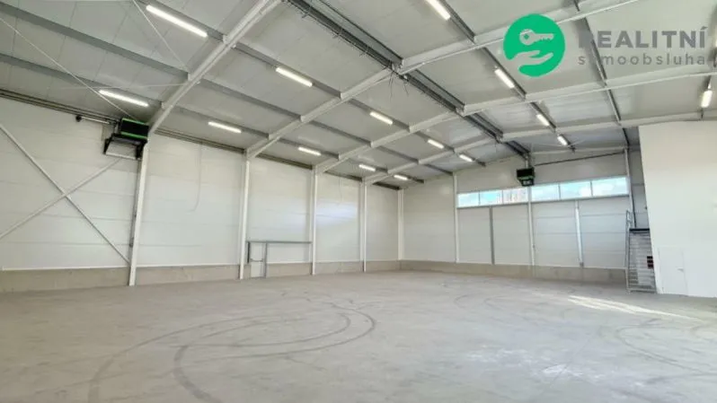 Pronájem skladu, Hořovice, 600 m2