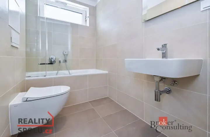 Pronájem bytu 1+kk, Praha - Libeň, Nad Rokoskou, 42 m2