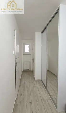 Pronájem bytu 2+1, Pardubice, Jiránkova, 63 m2