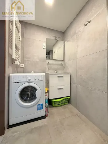 Pronájem bytu 2+1, Pardubice, Jiránkova, 63 m2