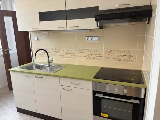 Pronájem bytu 1+1, Otrokovice, Polní, 32 m2