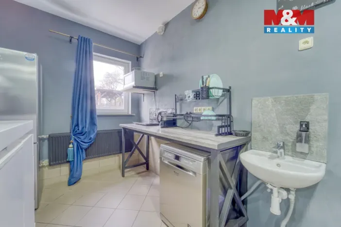 Prodej výrobních prostor, Stružná, 216 m2