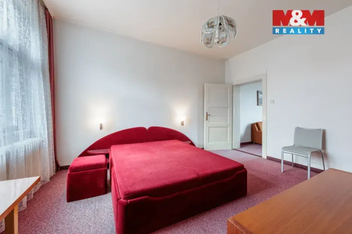 Prodej rodinného domu, Bečov nad Teplou, Nádražní, 298 m2