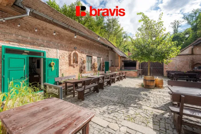 Prodej restaurace, Brno - Bystrc, Rakovecká, 500 m2