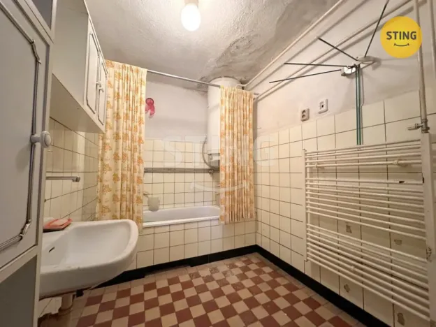 Prodej rodinného domu, Číchov, 300 m2