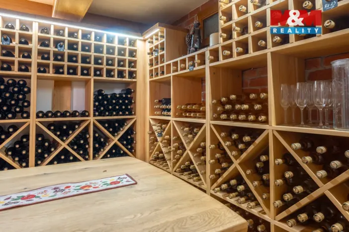 Prodej vinného sklepa, Velké Bílovice, Svatovavřinecká, 188 m2