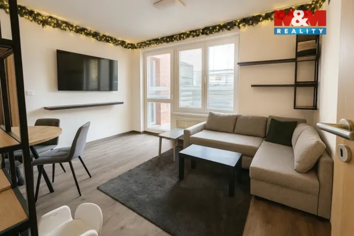 Pronájem bytu 2+kk, Praha - Čakovice, Bermanova, 54 m2