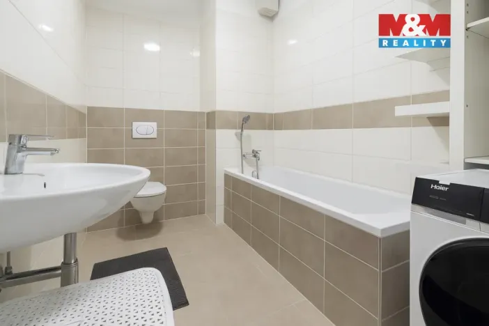 Pronájem bytu 2+kk, Praha - Čakovice, Bermanova, 54 m2