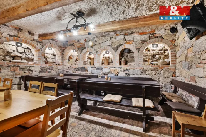 Prodej obchodního prostoru, Jablonec nad Nisou, Komenského, 600 m2