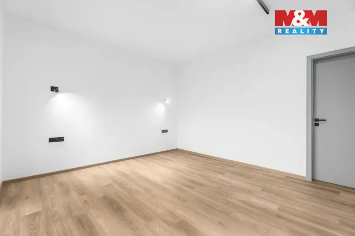 Prodej rodinného domu, Jenštejn, Za zahradami, 153 m2