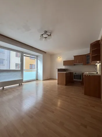 Pronájem bytu 3+kk, Pardubice, Pernerova, 65 m2