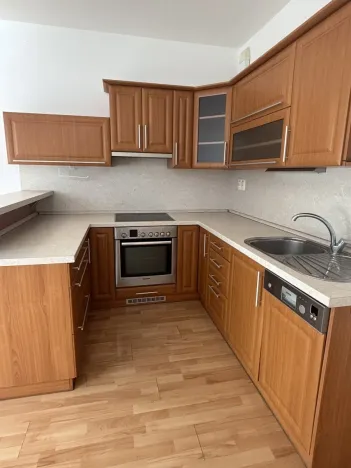 Pronájem bytu 3+kk, Pardubice, Pernerova, 65 m2