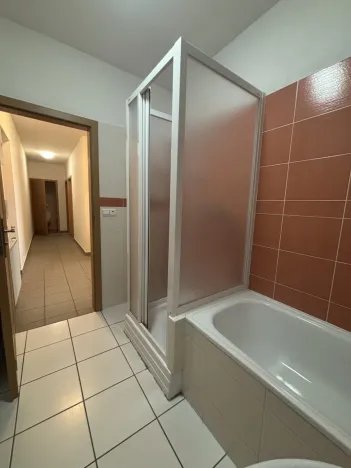 Pronájem bytu 3+kk, Pardubice, Pernerova, 65 m2