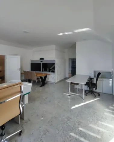 Pronájem obchodního prostoru, Přelouč, Sportovní, 210 m2