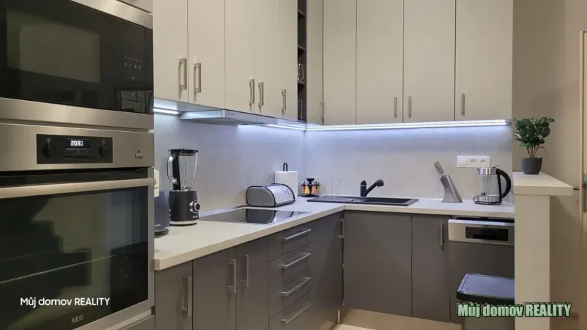 Pronájem bytu 2+kk, Praha - Letňany, Miroslava Hajna, 50 m2