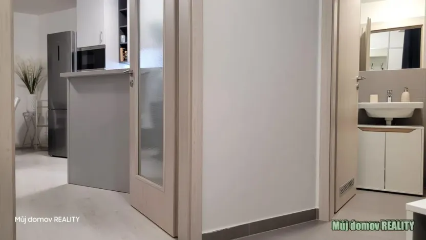 Pronájem bytu 2+kk, Praha - Letňany, Miroslava Hajna, 50 m2