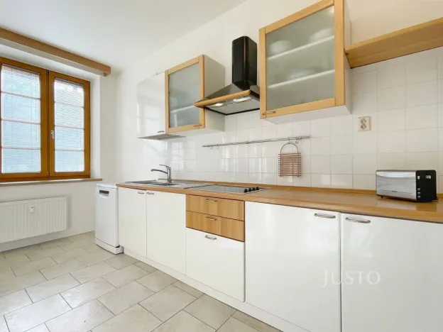 Pronájem bytu 2+1, Praha, Na okraji, 75 m2