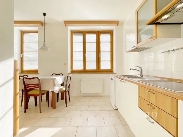 Pronájem bytu 2+1, Praha, Na okraji, 75 m2