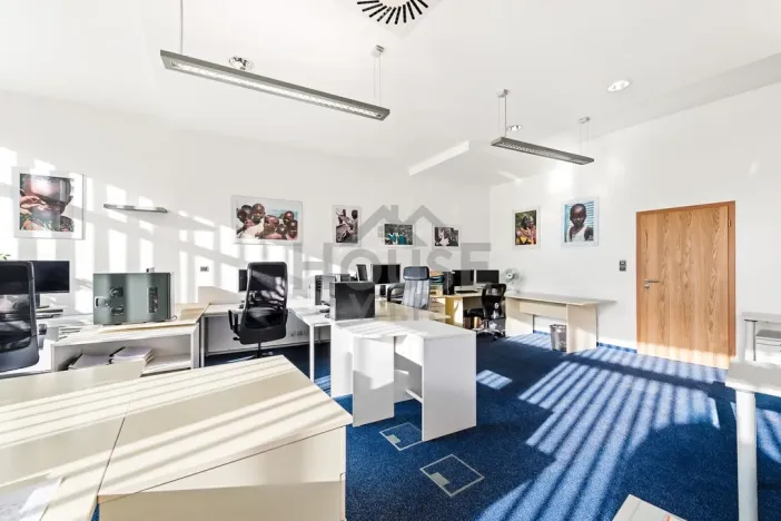 Prodej kanceláře, Praha - Záběhlice, Jetelová, 234 m2