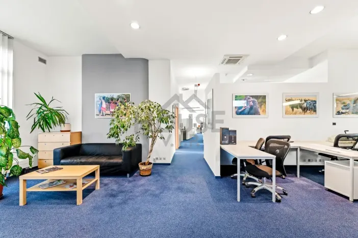 Prodej kanceláře, Praha - Záběhlice, Jetelová, 234 m2