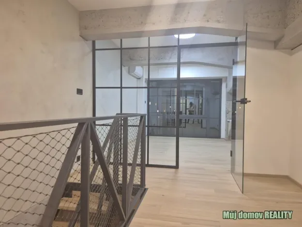 Pronájem bytu 3+kk, Praha - Vysočany, Kolbenova, 66 m2