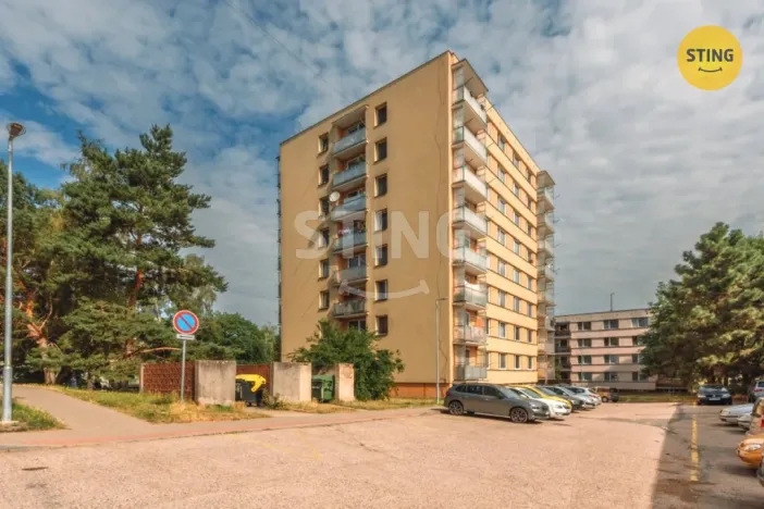 Pronájem bytu 2+1, Chvaletice, U Kulturního domu, 60 m2