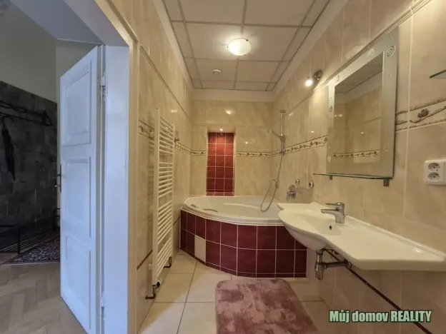 Pronájem bytu 3+1, Praha - Staré Město, Týnská ulička, 107 m2