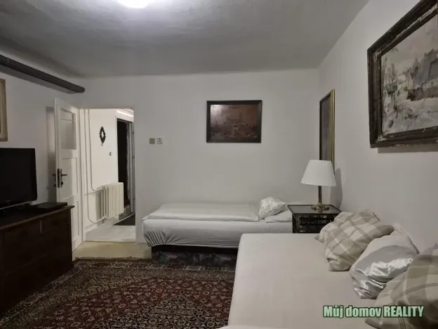 Pronájem bytu 1+1, Praha - Modřany, Kolářova, 35 m2