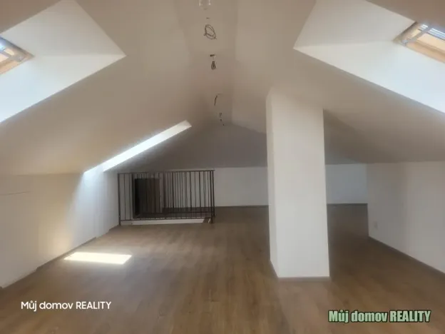 Pronájem rodinného domu, Kunice - Horní Lomnice, 296 m2