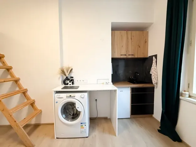 Pronájem bytu 1+kk, Praha, 17 m2