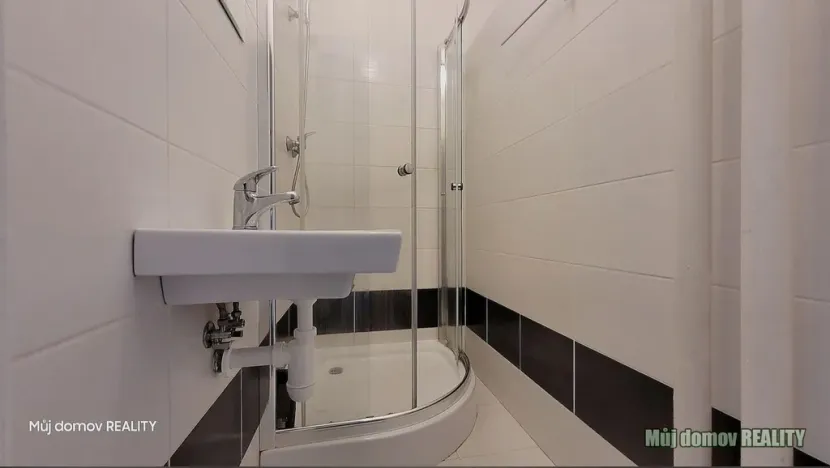 Pronájem bytu 1+kk, Praha - Braník, Vavřenova, 28 m2