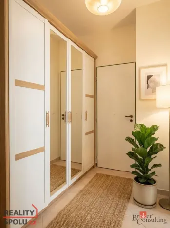 Prodej bytu 2+kk, Praha - Libuš, Mirotická, 40 m2