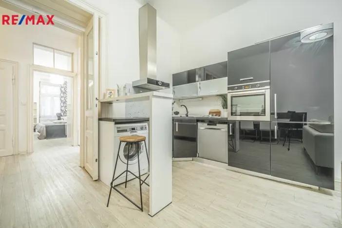 Prodej bytu 2+kk, Praha - Nové Město, Záhořanského, 61 m2