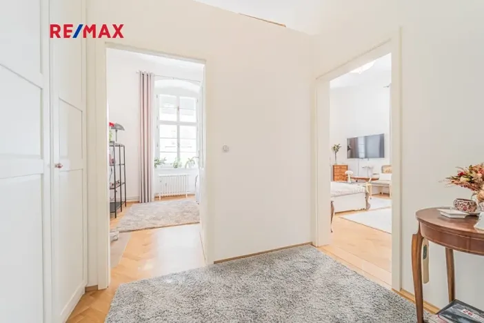 Prodej bytu 2+1, Praha - Staré Město, Náprstkova, 42 m2