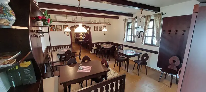 Prodej komerční nemovitosti, Luhačovice, Pod Léštím, 435 m2