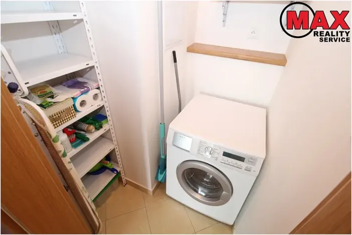 Pronájem bytu 2+kk, Praha - Hrdlořezy, V třešňovce, 61 m2