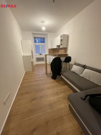 Pronájem bytu 2+kk, Praha - Libeň, Na rozcestí, 38 m2