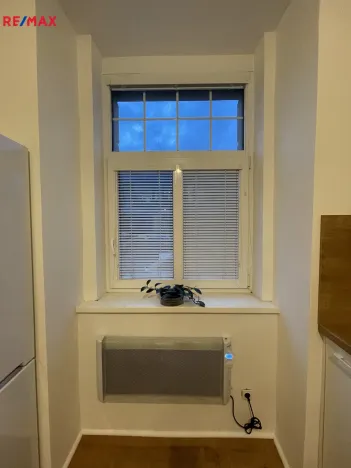 Pronájem bytu 2+kk, Praha - Libeň, Na rozcestí, 38 m2