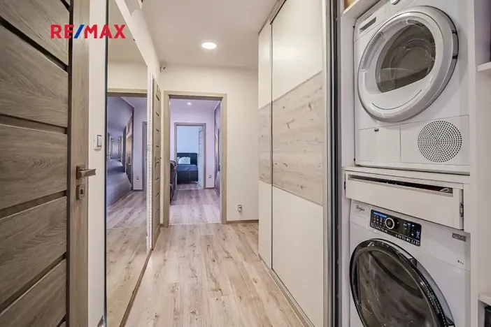 Prodej bytu 3+1, Karviná, tř. Těreškovové, 75 m2