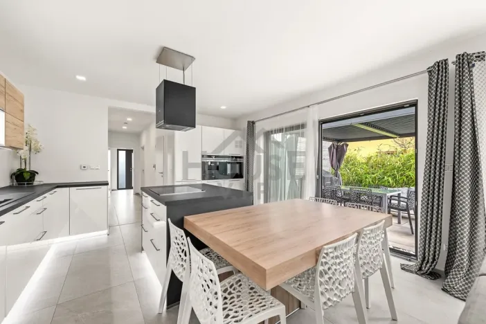 Pronájem rodinného domu, Králův Dvůr - Levín, Na Vyhlídce, 201 m2