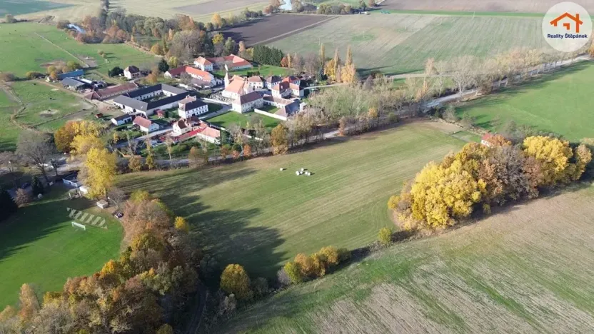 Prodej pozemku pro bydlení, Strýčice, 19527 m2