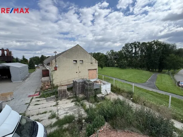 Pronájem výrobních prostor, Věžky, 2322 m2