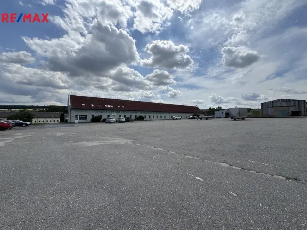 Pronájem výrobních prostor, Věžky, 2322 m2