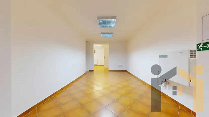 Pronájem obchodního prostoru, Praha - Hostivař, Hornoměcholupská, 88 m2